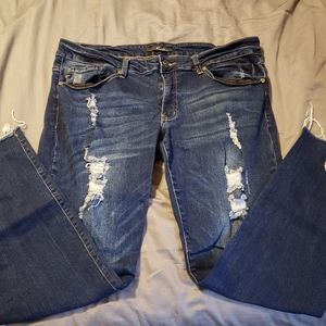 KanCan Distressed Jeans